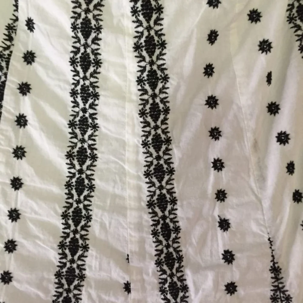 Flirty and Fun black and white size 8 Touche skirt - Picture 3 of 11